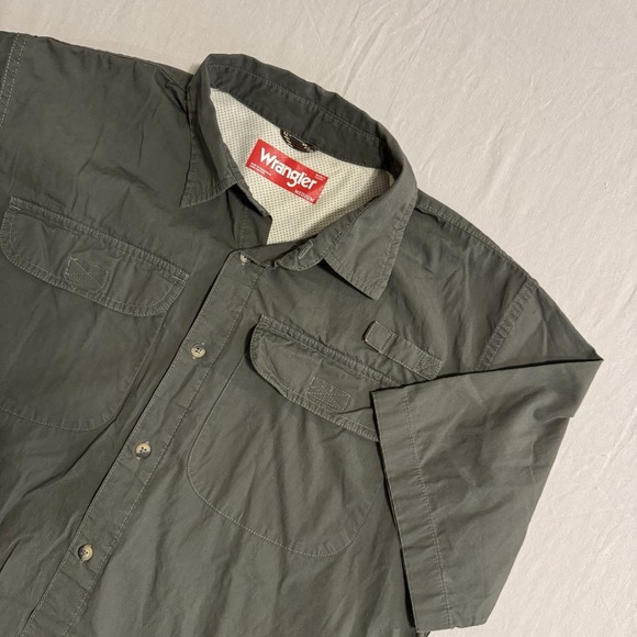 Wrangler Other - Wrangler Fishing Shirt Mens Medium Vented Short Sleeve Green Army Gray Outdoors